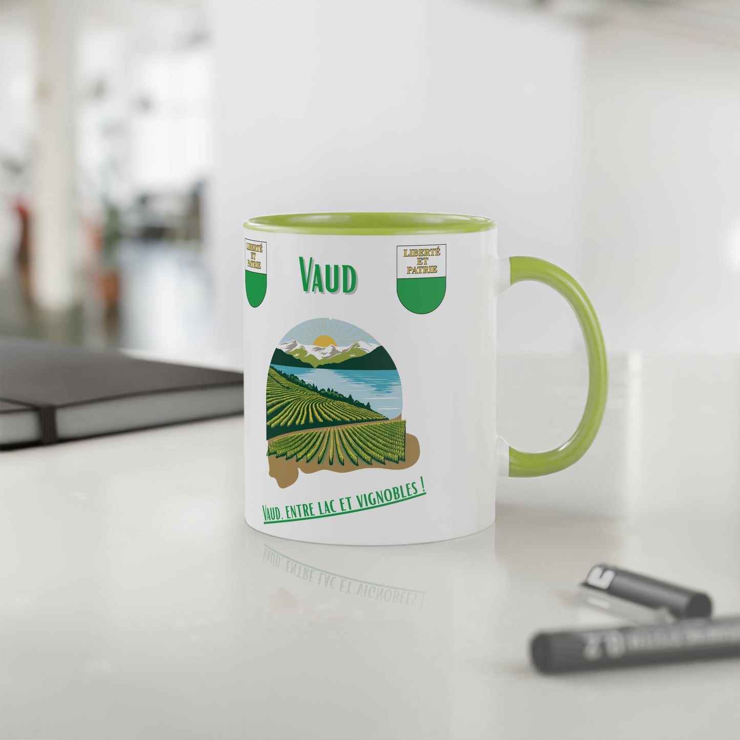 Mug "Vaud Panorama" - Le Privilège de Vivre Entre Lac et Vignes (325ml)