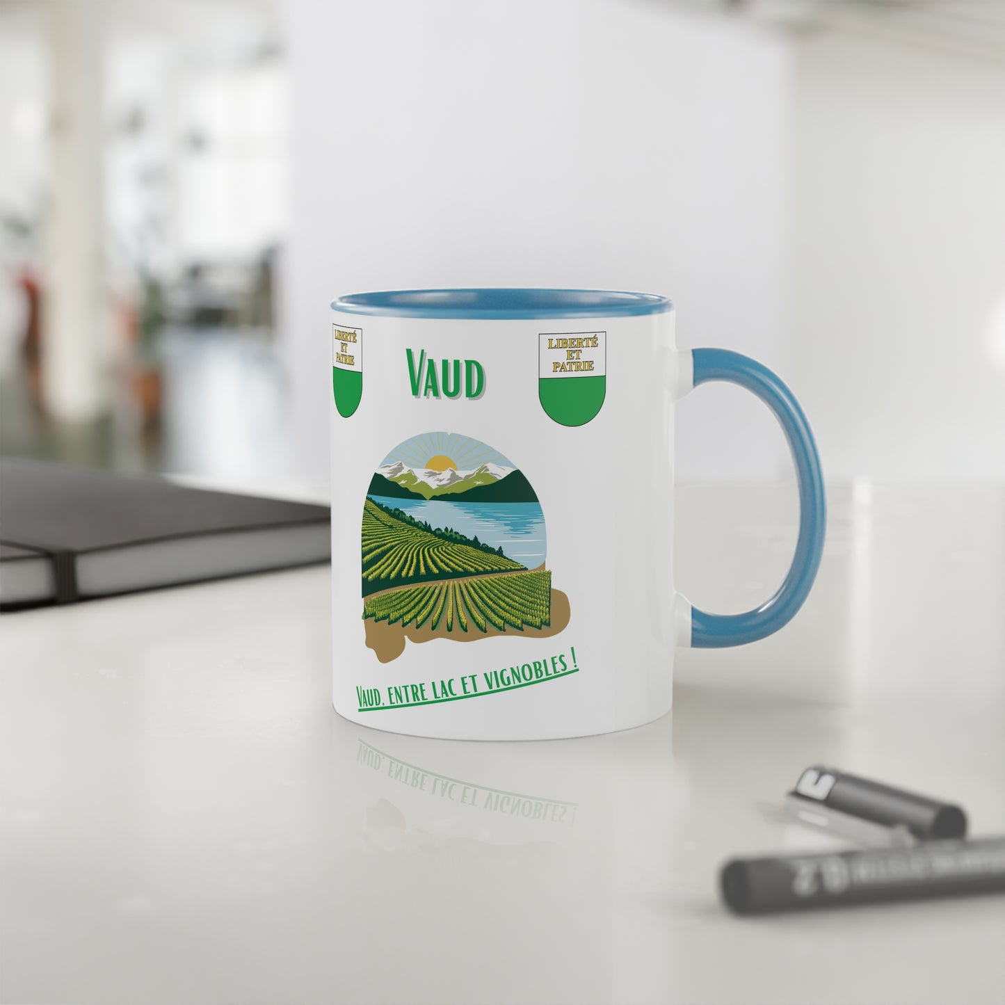 Mug "Vaud Panorama" - Le Privilège de Vivre Entre Lac et Vignes (325ml)