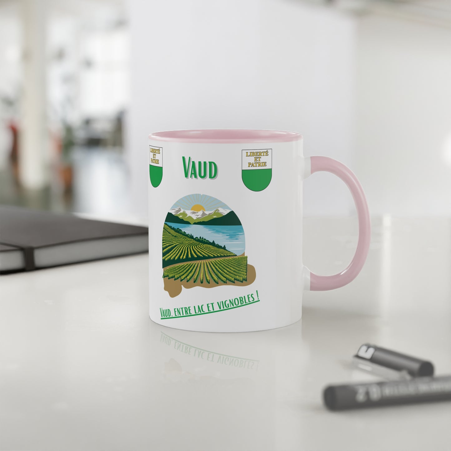 Mug "Vaud Panorama" - Le Privilège de Vivre Entre Lac et Vignes (325ml)
